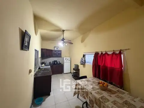 Casa 4 ambientes con 2 baños