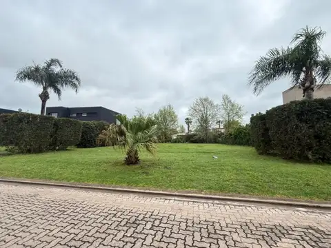 Av. Fuerza Aérea 4204