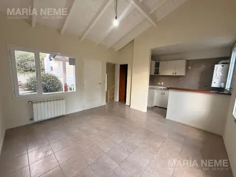 Depto Tipo Casa en Venta de 3 ambientes