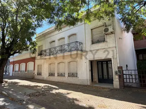 Casa en alquiler La Plata . Ideal destino profesional
