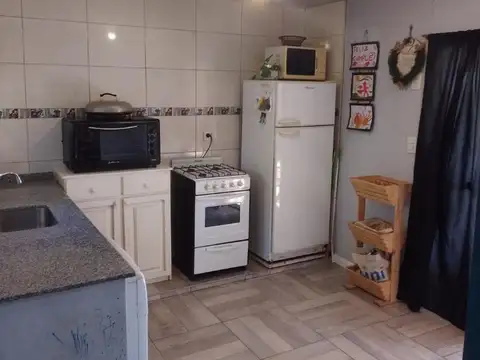 Casa 3 ambientes con 1 baño