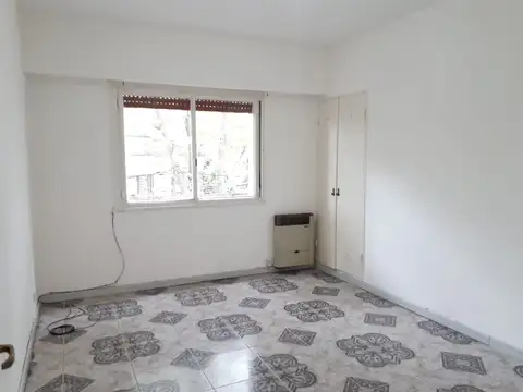 Avellaneda 2500, Piso 1
