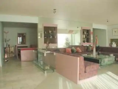 Departamento en Venta de 6 ambientes