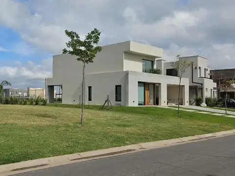 VENTA LOTE PERIMETRAL BARRIO RIBERAS PUERTOS DEL LAGO