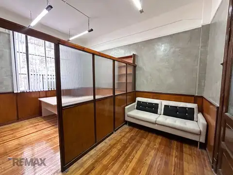 VENTA OFICINA COMERCIAL, MICROCENTRO