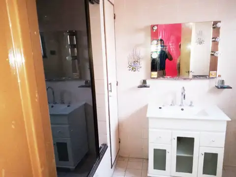 EXCELENTE CHALET EN DOS PLANTA MUY BUENA UBICACION