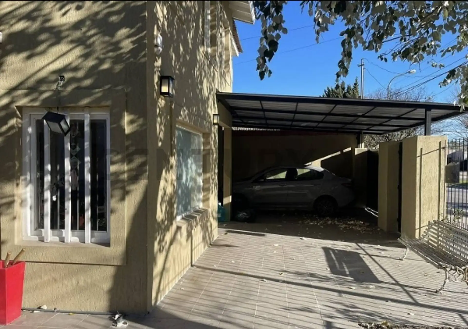 VENTA CHALET 5 AMBIENTES BARRIO LA FLORIDA
