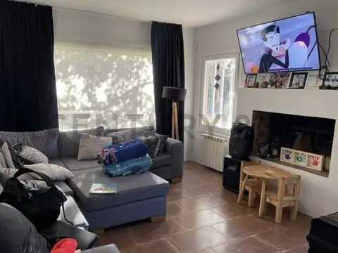 Casa 5 ambientes con 2 baños
