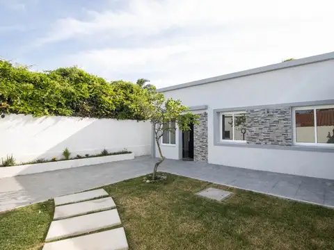 VENTA CASA PH 2 DORMITORIOS LAGOMAR DOBLE COCHERA