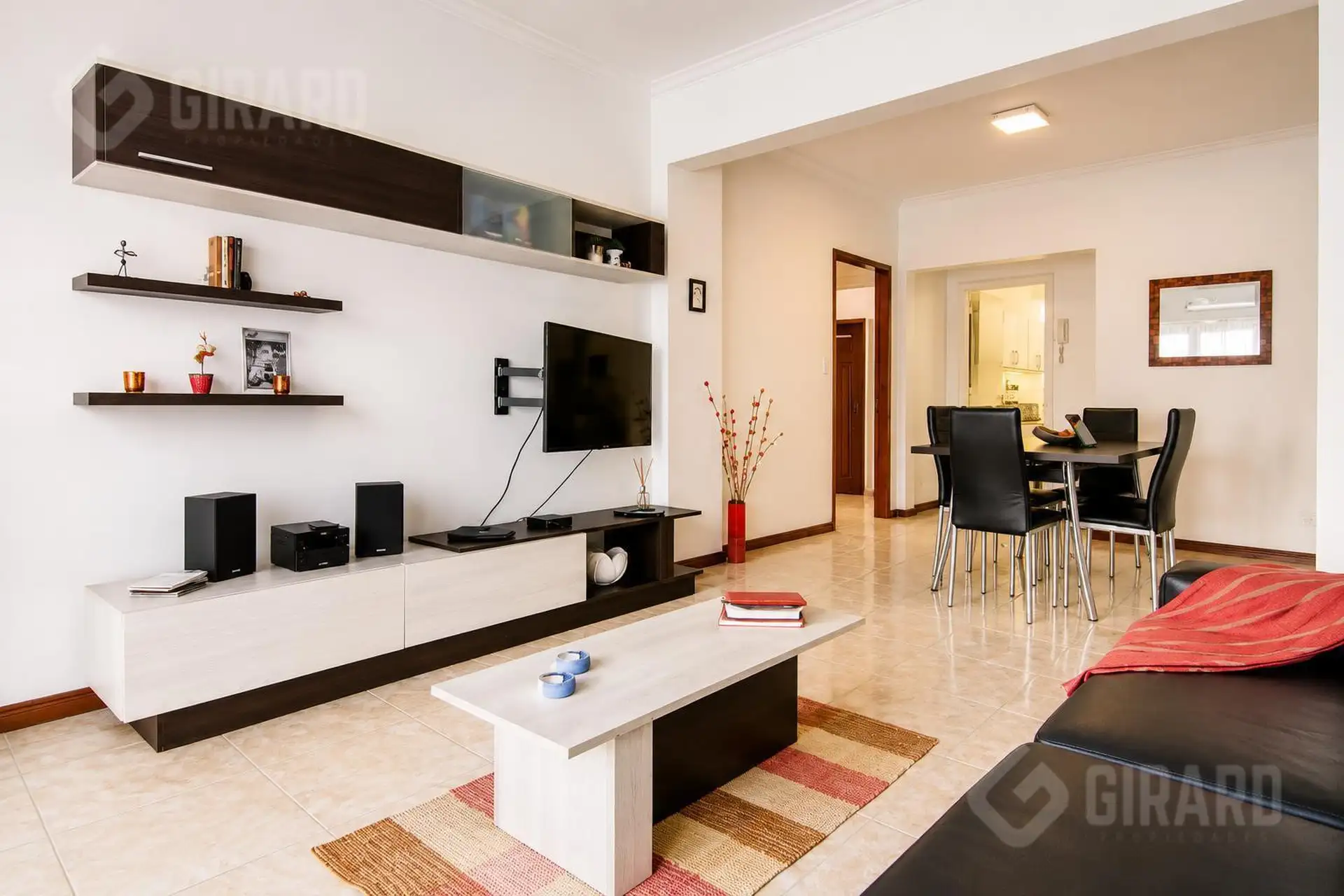 Depto 3 amb, 71m² con dependencia y balcón — Centro