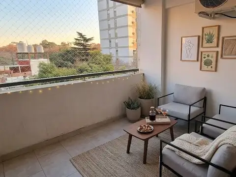 2 amb frente MUY LUMINOSO vista abierta al parque, parrilla propia en balcon terraza techado.