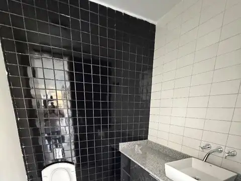 Casa en Alquiler con 2 cocheras