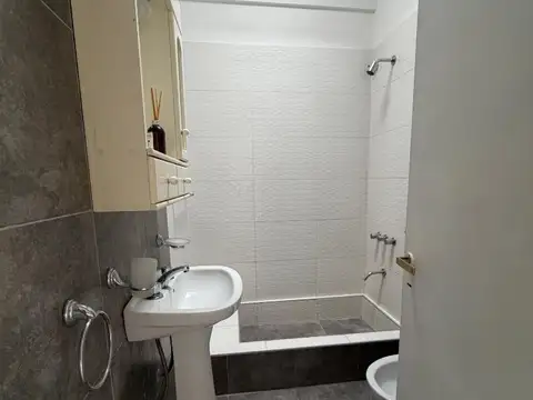 Casa en Alquiler con 1 cochera