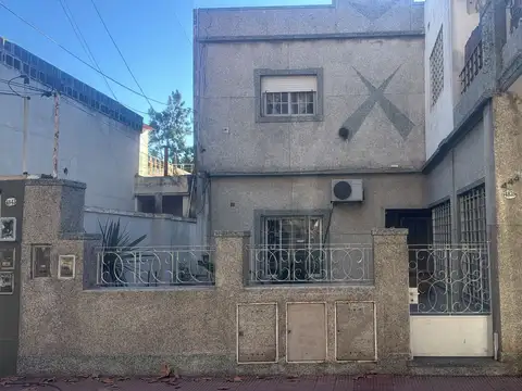 Depto Tipo Casa en Venta de 4 ambientes