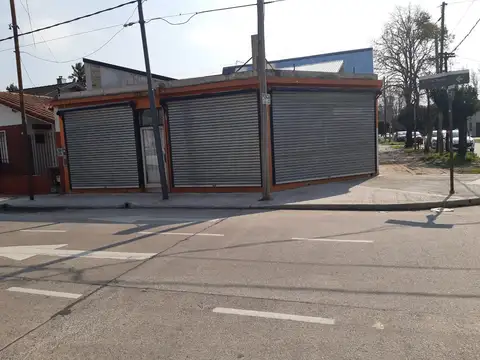 LOCAL EN ESQUINA DE GRAN VISIBILIDAD VILLA SARMIENTO