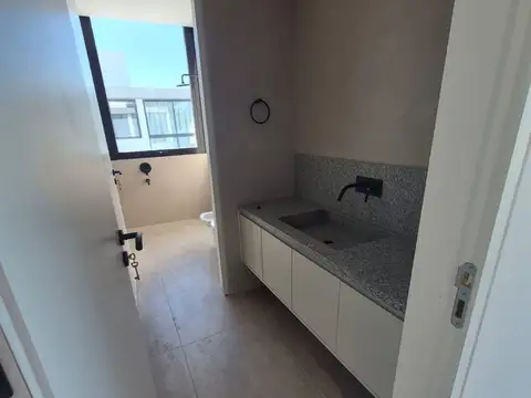 VENDE DUPLEX DE TRES DORM. CERRO DE LAS ROSAS