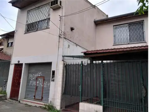 T.casa en 1er.piso con Patio. Local o garage en P.Baja en Sa