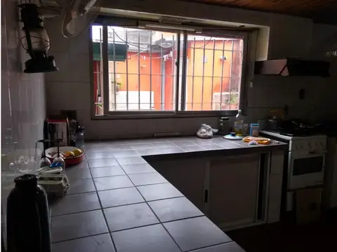 T.casa en 1er.piso con Patio. Local o garage en P.Baja en Sa