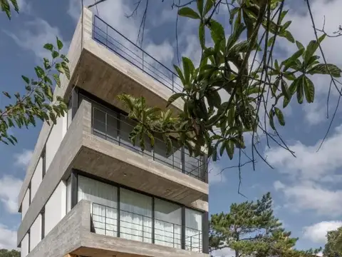 Estrasburgo e/ Niza y Biarritz