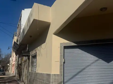 LOCAL O DEPOSITO 5 AMBIENTES EN ESQUINA EN EXC ESTADO. 