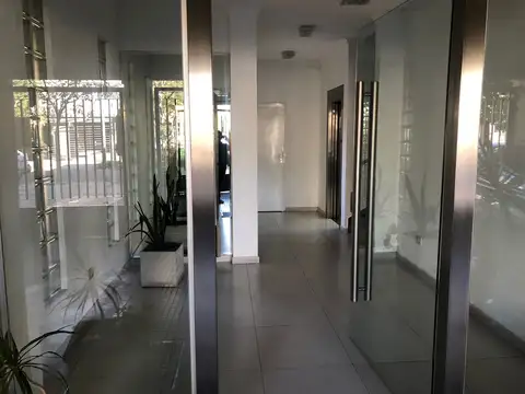 Hipolito Yrigoyen 2800, Piso 3