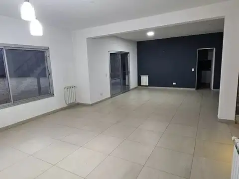 Casa en Alquiler de 4 dormitorios