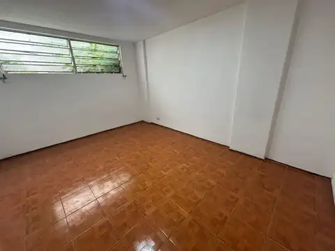 Departamento 1 ambiente excelente ubicación. Olivos
