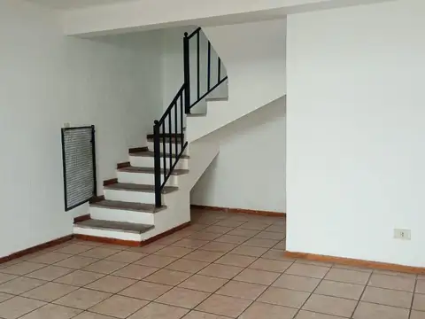 Departamento en Alquiler en Godoy Cruz, $ 850.000