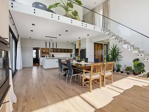 CASA 5 AMB VISTA LAGUNA HARAS SAN PABLO RODRIGUEZ