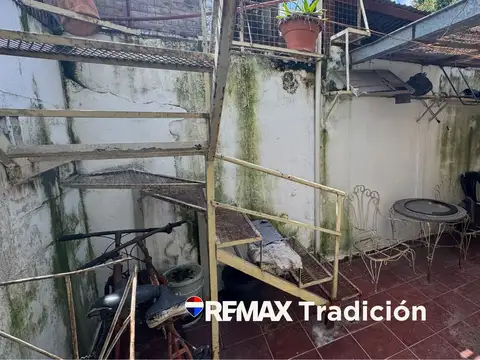 Casa 3 ambientes con 2 baños