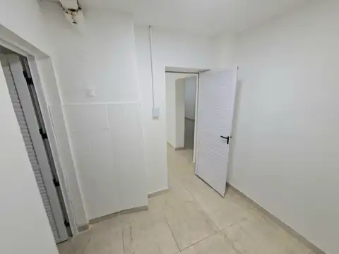 Alquiler s/avCrovara de 100 m²