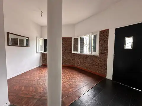 Depto Tipo Casa en Venta en Saavedra, USD 135.000