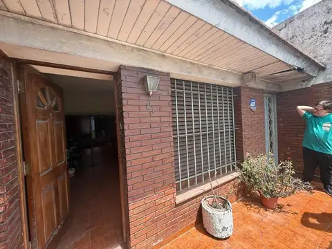 Casa en Venta en Temperley, USD 85.000
