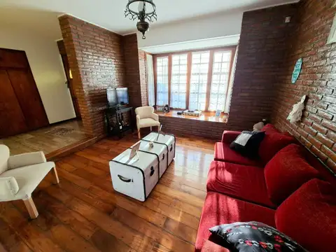 Casa 4 ambientes con 3 baños