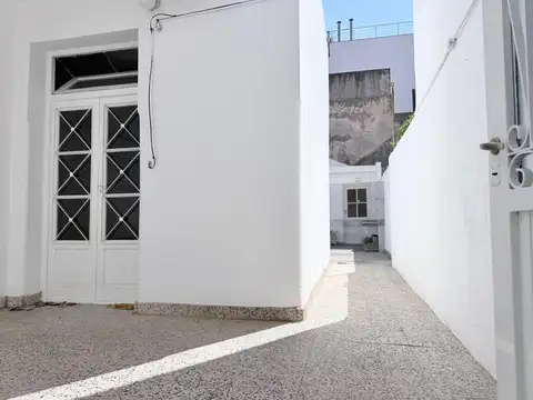 Depto Tipo Casa en Alquiler de 2 ambientes