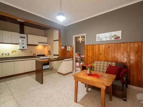 Interno 3 dormitorio y patio a poco mts Gral Paz