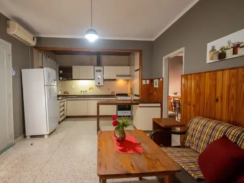 Casa 5 ambientes con 1 baño