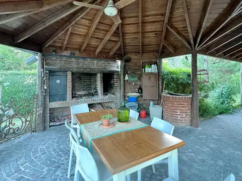 Casa 4 ambientes con 1 baño