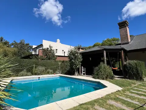 CASA EN VENTA - BARRIO PARQUE NATURA