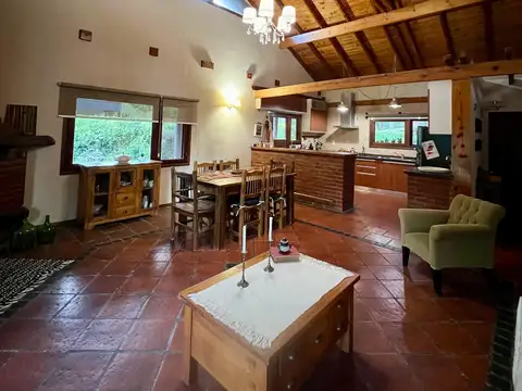 Casa en Venta con 1 cochera