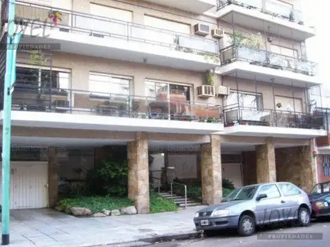 Departamento en Villa del Parque en pleno centro comercial