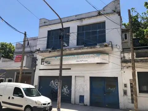Galpón 400m2 Lote propio 8.66 x 37. cerca Gral Paz y accesos