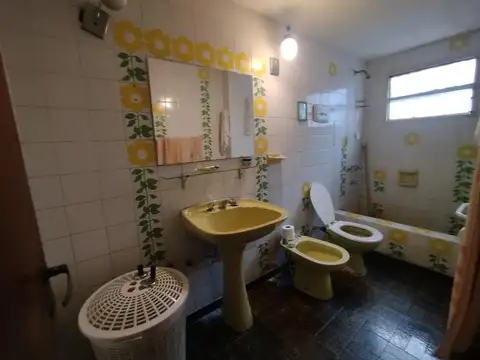 Depto Tipo Casa 4 ambientes con 1 baño