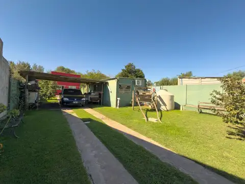 VENTA CASA 1 DORMITORIO+QUINCHO CON PATIO TANDIL