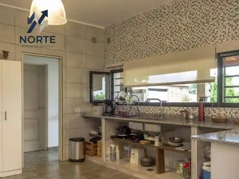 Casa 4 ambientes con 3 baños