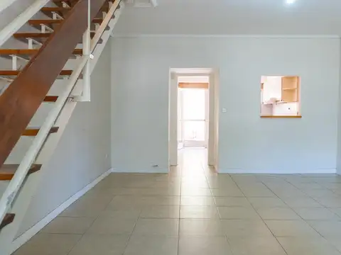 Depto Tipo Casa en Venta en Haedo Norte, USD 130.000