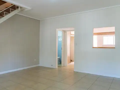 Depto Tipo Casa 4 ambientes con 1 baño