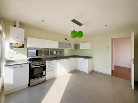 Departamento 3 ambientes con 2 baños