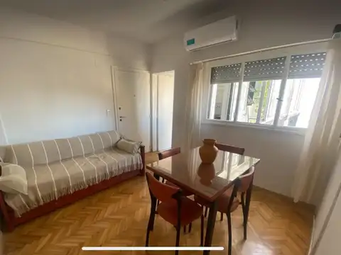 Bolivar 1000 , Piso 8