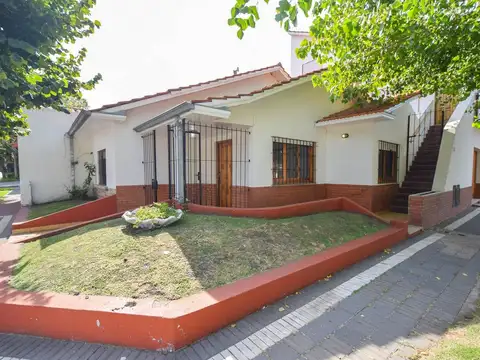 Venta casa ph 3 ambientes garaje villa lourdes